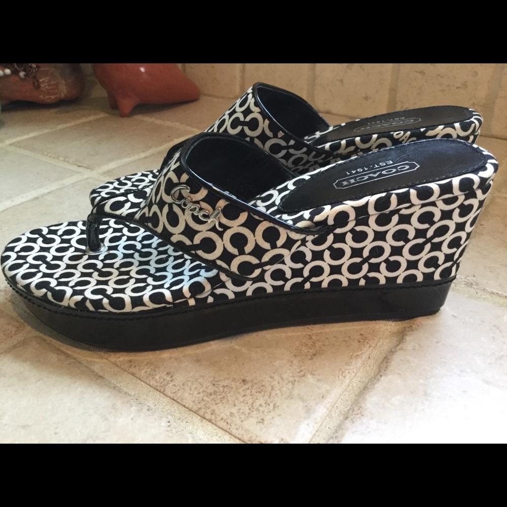 COACH SIGNATURE B/W wedge thong sandals. BRAND NEW